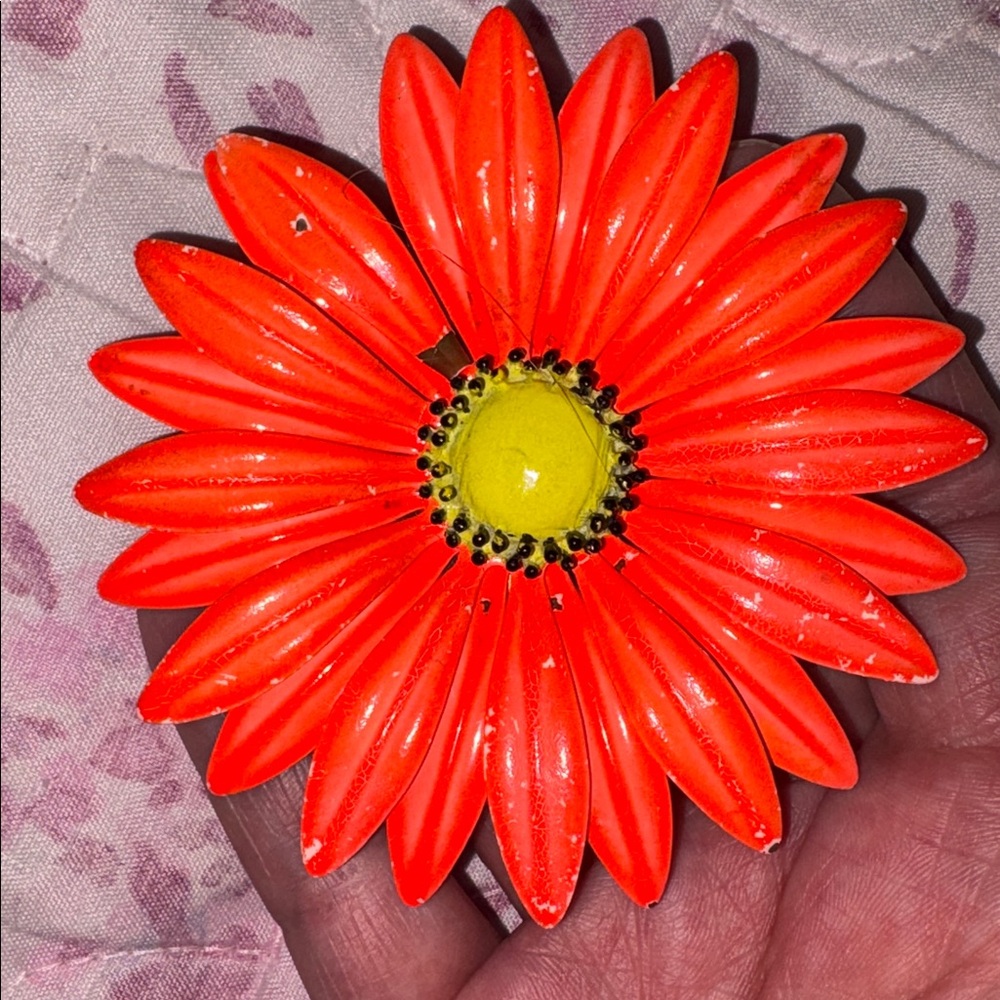 Assorted Floral Vintage-Inspired Enamel Brooches - Multicolor - Picture 13 of 14